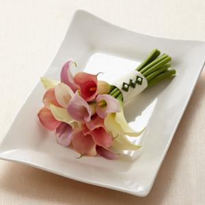 Bouquet - The Calla Lily Promise??Bouquet J-W31-4701